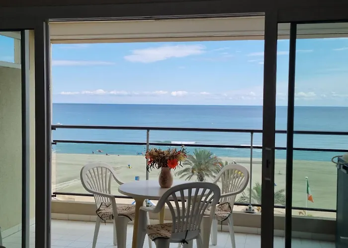 Front De Ideal Classe 3 Etoiles Apartamento *